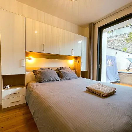 L'imprévue, Standing Et Jardin Au Pied De Notre-dame *