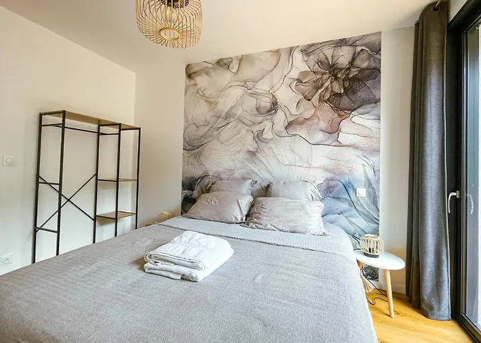 Appartement L'imprévue, Standing Et Jardin Au Pied De Notre-dame *