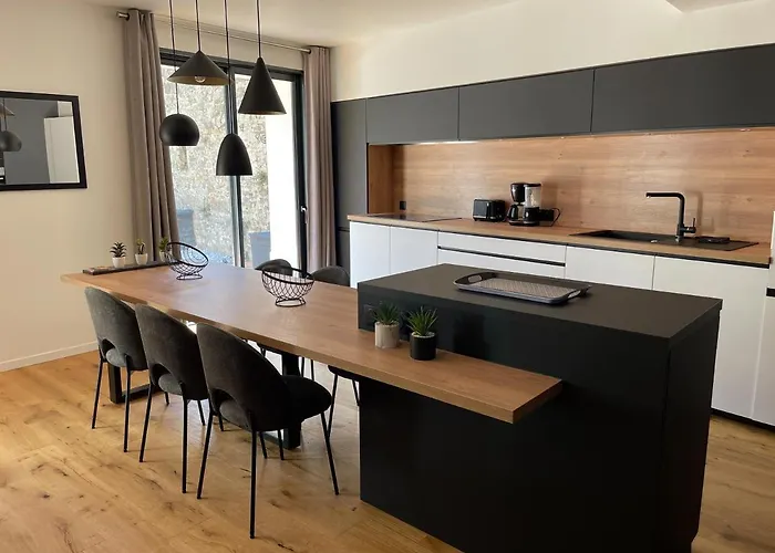 Appartement L'imprévue, Standing Et Jardin Au Pied De Notre-dame